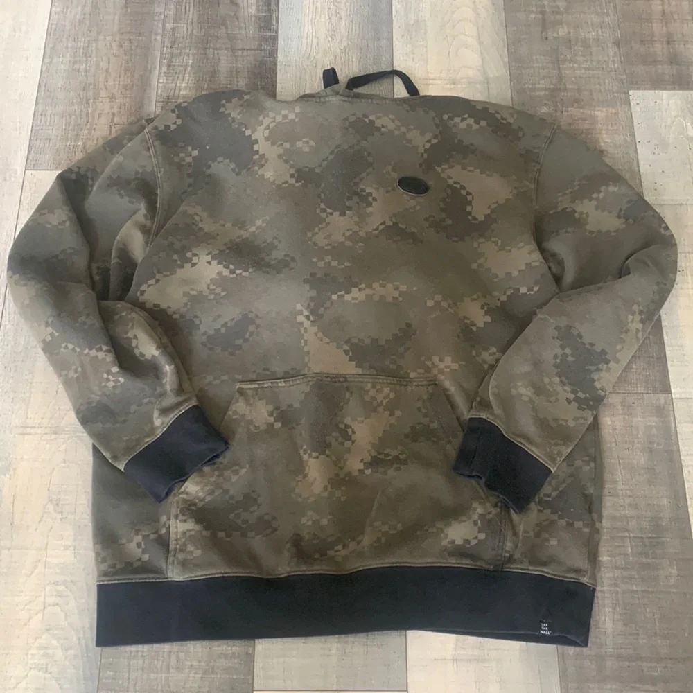 Vans Camo Pull Over hoodie - Picture 1 of 4